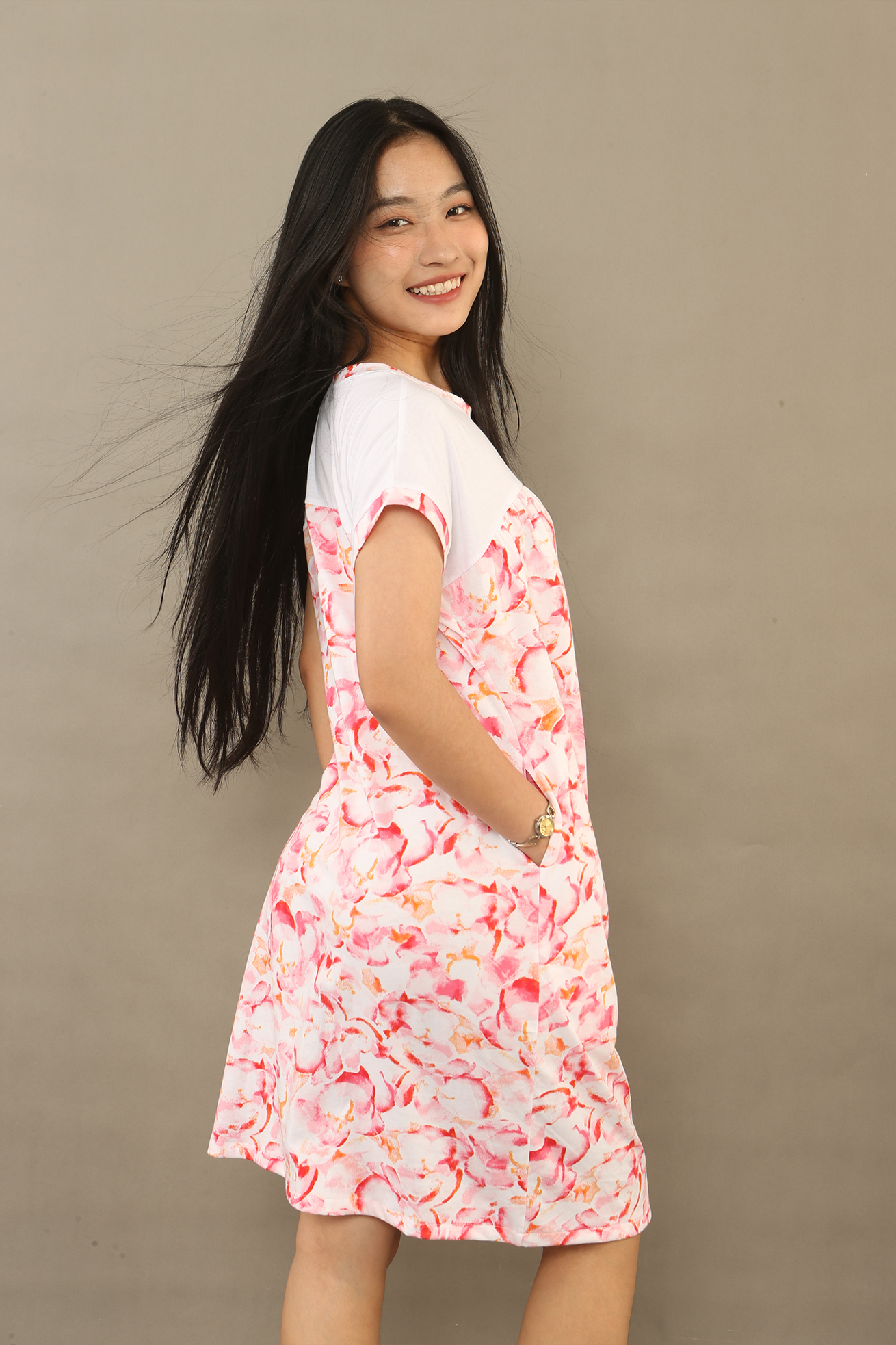 Dam tay lien hong loang 7