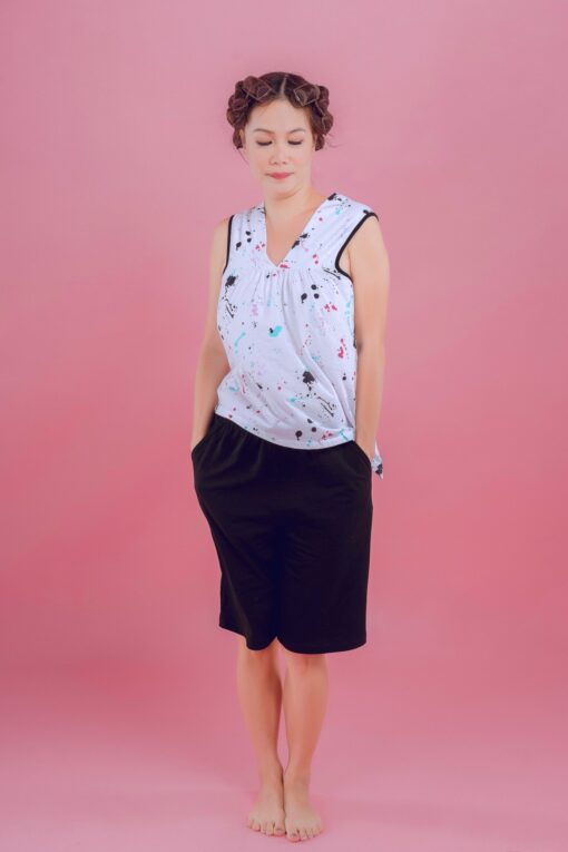 Bộ cổ V trắng loang