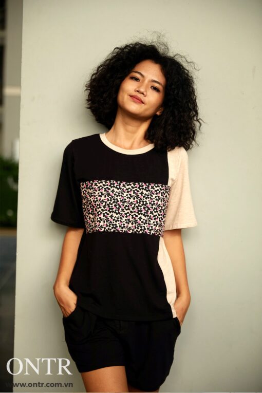 Bộ cổ tròn hai màu đen kem